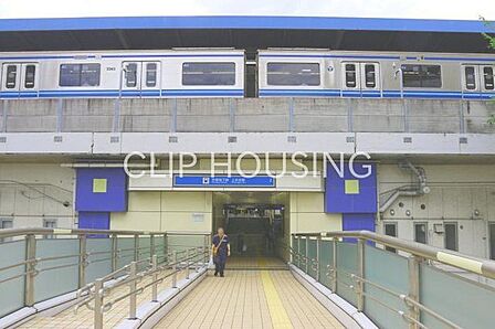 上永谷駅(横浜市営地下鉄 ブルーライン) 徒歩11分。 840m