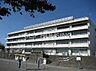 周辺：横浜市立善部小学校 徒歩7分。 520m