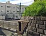 周辺：横浜市立岡村小学校 徒歩7分。 560m