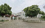 横浜市立山元小学校 徒歩6分。 430m