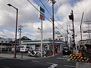 ファミリーマート 大阪金剛駅前店（330m）