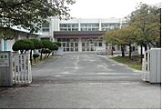 堺市立福泉南中学校（819m）