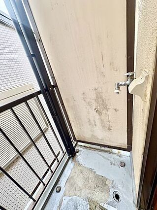 和室から出入り...