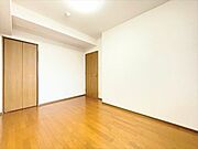 自分専用の場所があるのでリビングダイニングに自分のものを置きっぱなしにすることもなくなります。