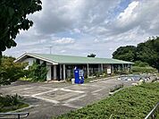 みどりが丘公園【墓地と公園が一体となった墓地公園です。花、水、緑豊かでお散歩、ウォーキング、ジョギングに。四季折々のイベントも開催されています。駐車場が約400台（開門7:00～19:00）】…