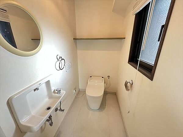 トイレを拡大表示