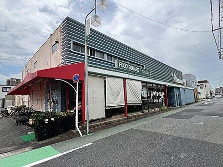 スーパーヤマダイ 鳴海店昔ながらの小さなスーパー。【営業時間】平日、土曜10時〜20時、日曜9時半〜20時 【駐車場】28台あり 960m