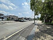 近隣の雰囲気は実際に見て、感じていただくのが一番です！ぜひ現地を見に来てください♪お問い合わせお待ちしております。