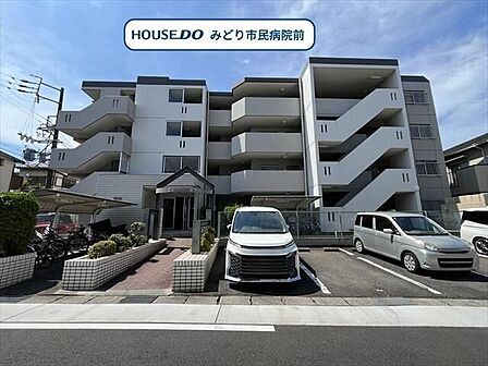 4階建て最上階の角部屋にあたります。名鉄名古屋本線/中京競馬場前駅　徒歩約8分、市営バス「太子」停　徒歩約5分とアクセス良好です。