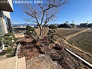 ウッドデッキ付いています。