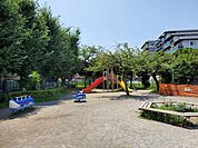 浦安南部土地改良記念公園 350m