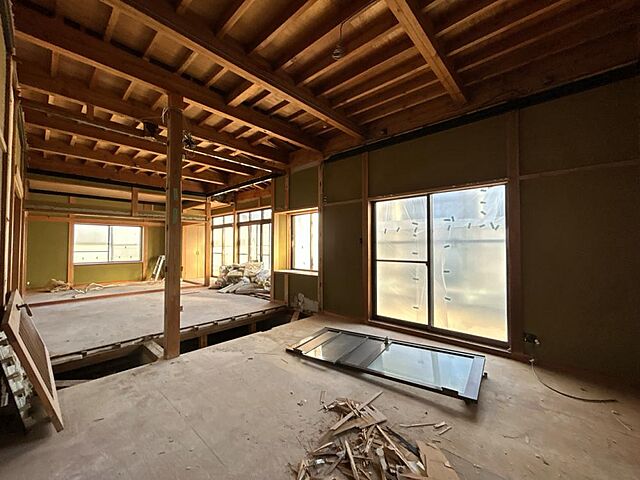 室内 滑川市上小泉434