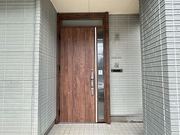 玄関を拡大表示