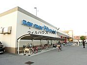 万代堺土師店 447m