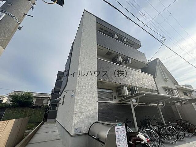 2 / 11