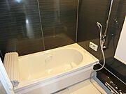 浴室乾燥機、追焚機能付の広々バスルーム！