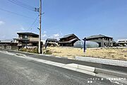 頑張る自分を癒す場所。穏やかな街並みが、帰宅した心を優しく解き放ちます。