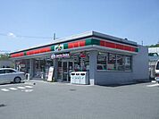 サンクス狭山今熊店 432m