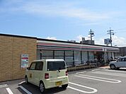 セブンイレブン富田林西口店 731m