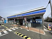 ローソン堺向陵店 331m