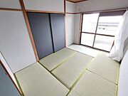 ゆったりとくつろげる和室！