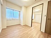 【洋室】全居室に収納を完備しておりますので、自分好みのお部屋にカスタマイズ可能です！