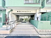 【エントランス】洗練されたエントランスが、毎日の暮らしを心地よく迎えます。