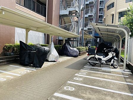 【バイク置場】バイク好きに嬉しい、安心の専用スペース♪