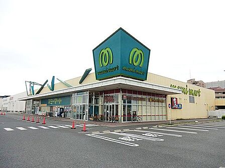 「マミーマート生鮮市場TOP稲毛長沼店」まで630m (徒歩8分)品揃え豊富で毎日の食卓を支える、新鮮で安心なスーパーです。