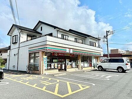 「セブンイレブン千葉草野店」まで160m (徒歩2分)急な買い物はもちろん、ATM利用や公共料金の支払いなどにご利用いただけます。