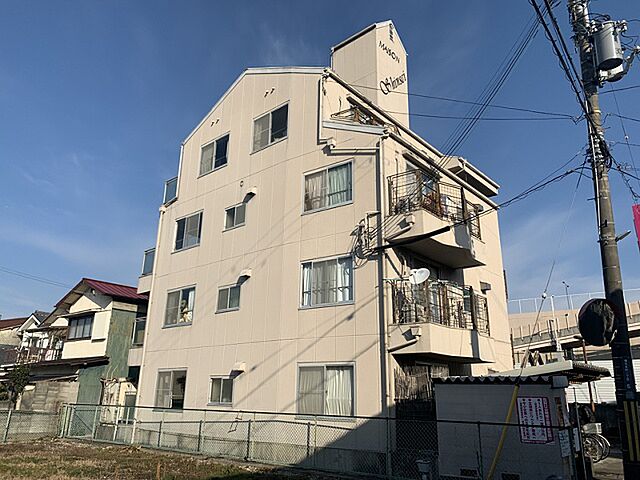 4 / 19