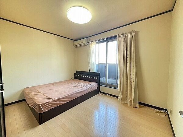 洋室を拡大表示