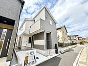 ご案内は平日・休日ともに可能です。お仕事帰りやお買い物のついでなど、短時間のご見学にも柔軟に対応いたします。まずは30分ほどサクッとご覧いただくだけでも大歓迎です。お気軽にご相談くださいませ。