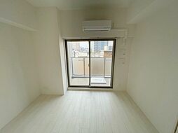 阪急神戸本線 十三駅 徒歩5分の賃貸マンション 8階1Kのリビング/ダイニング