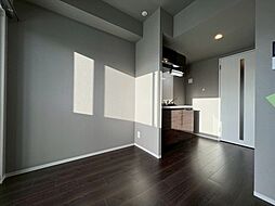 ファーストフィオーレ大阪ウエストウェルビング 9階ワンルームのリビング/ダイニング