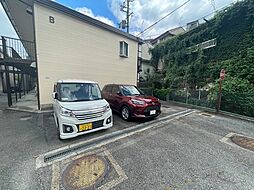8 / 9