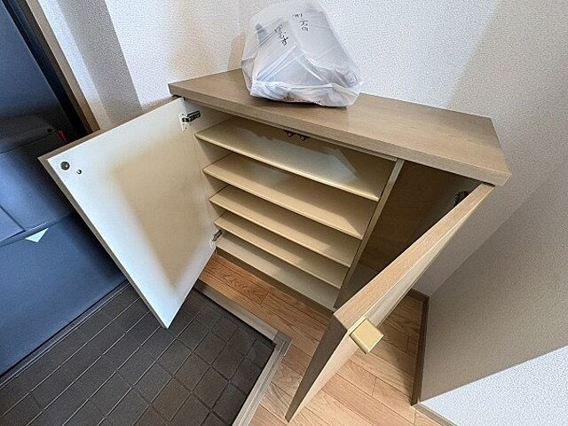 収納