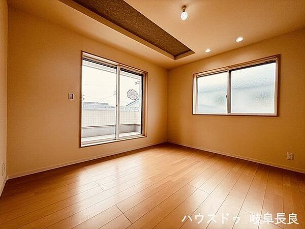 洋室を拡大表示