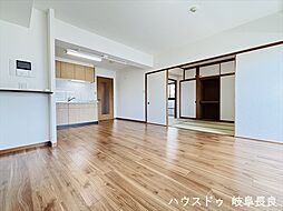 キャッスルハイツ長良平和通:リビング