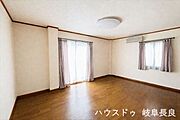 ≪2F≫二面の窓がある洋室です。※居住中につき室内をCGにてもの消しをしたものです。