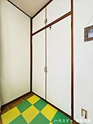 ≪6帖南側洋室≫毎日の暮らしを快適にする収納スペースが充実。整理整頓しやすく、すっきりとした住空間を実現します。