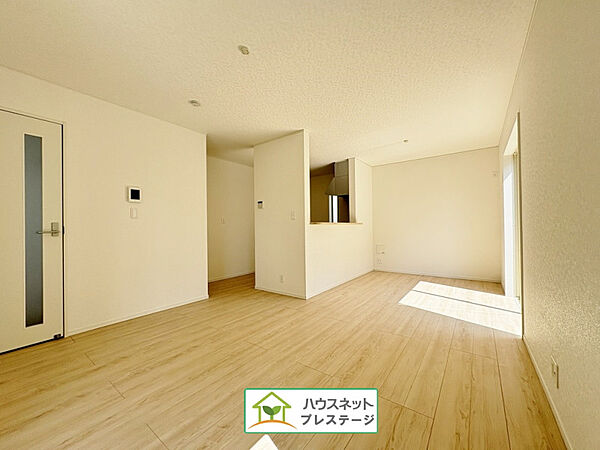 リビング/ダイニングを拡大表示
