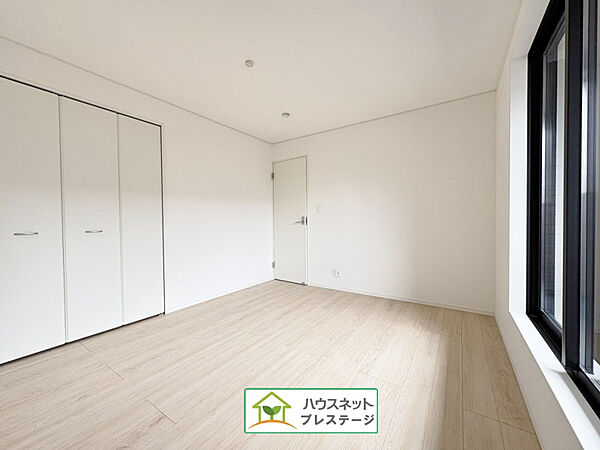 洋室を拡大表示