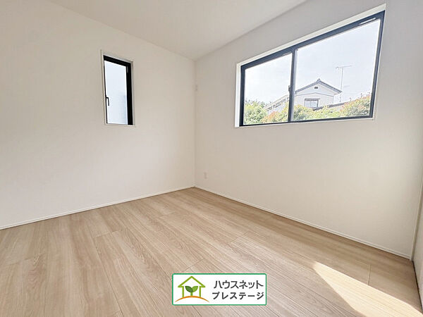 洋室を拡大表示