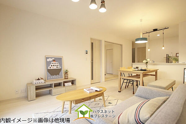 リビング/ダイニングを拡大表示