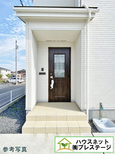 玄関を拡大表示