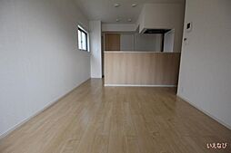 エミネンス　B 1階1LDKのリビング/ダイニング