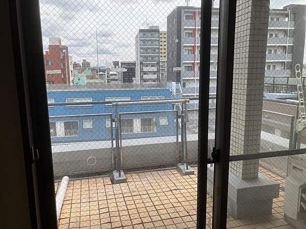 バルコニーを拡大表示