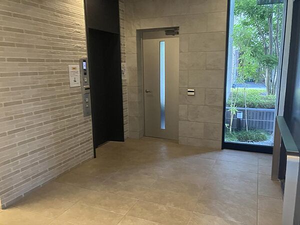 エントランスを拡大表示