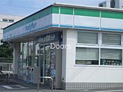 ファミリーマート岡山中島店 124m